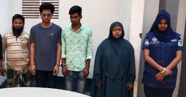 ময়মনসিংহ কোতোয়ালি পুলিশের অভিযানে চুরি মামলার আসামীসহ গ্রেফতার – ০৪