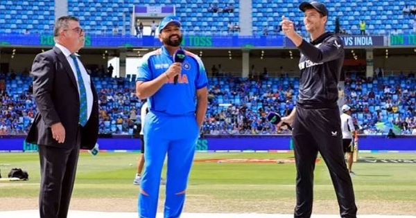ফাইনালে ভারতের বিপক্ষে টস জিতে ব্যাটিংয়ে নিউজিল্যান্ড