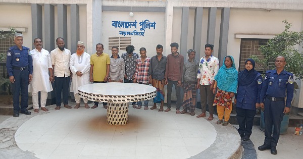 ময়মনসিংহ কোতোয়ালি মডেল থানা পুলিশের অভিযানে গ্রেফতার -১৩